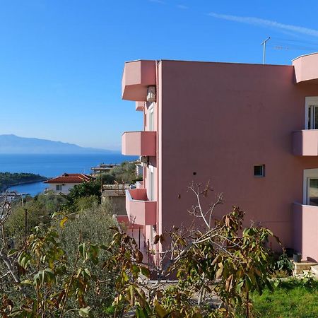 Pink Holiday Sarandë Exteriör bild