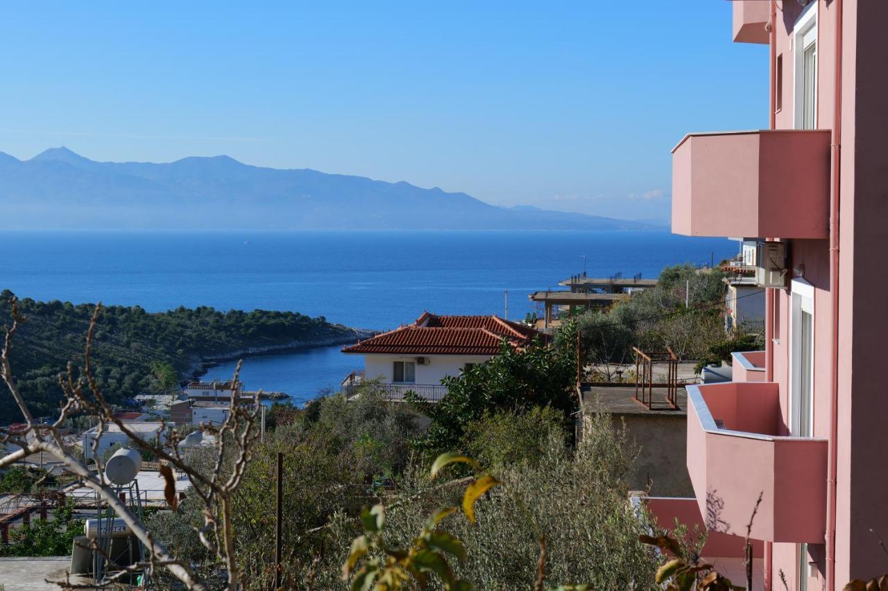 Pink Holiday Sarandë Exteriör bild